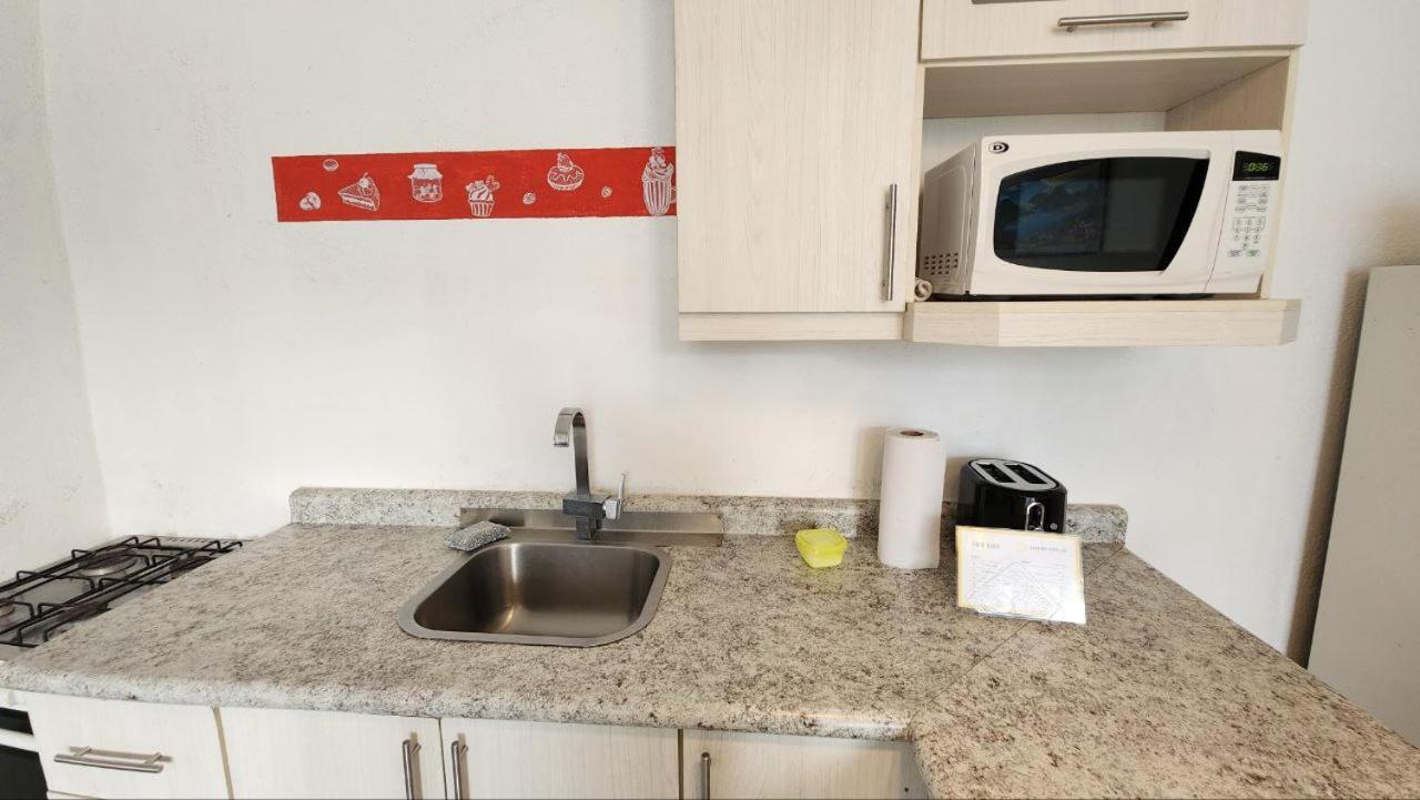 San Pedro Suite Сан Педро Ла Лагуна Екстериор снимка