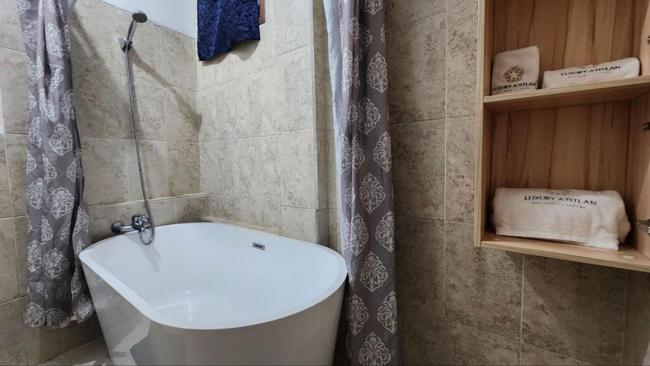 San Pedro Suite Сан Педро Ла Лагуна Екстериор снимка