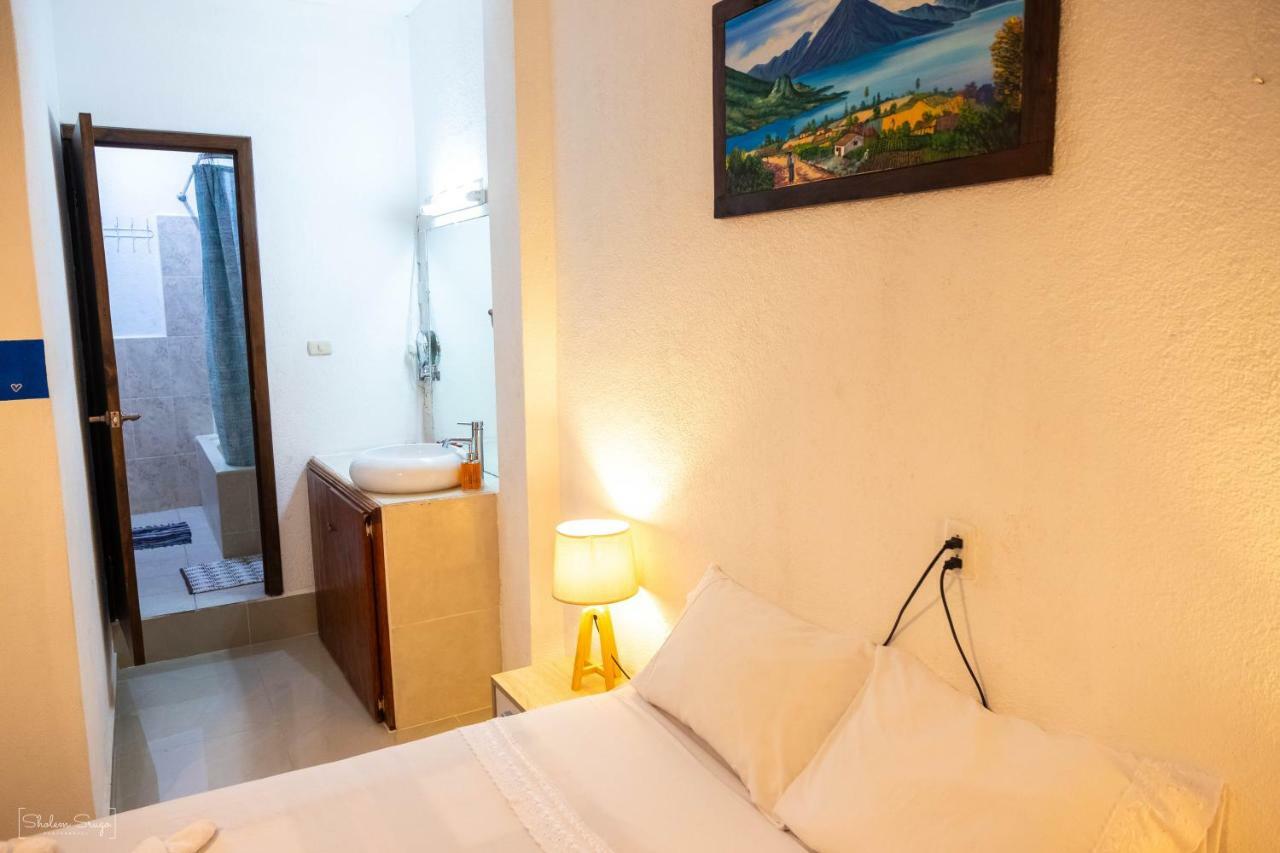 San Pedro Suite Сан Педро Ла Лагуна Екстериор снимка